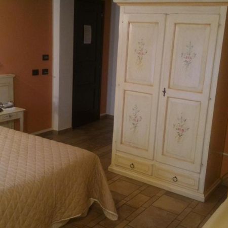 Agriturismo La Dimora Del Contadino 몬도비 외부 사진