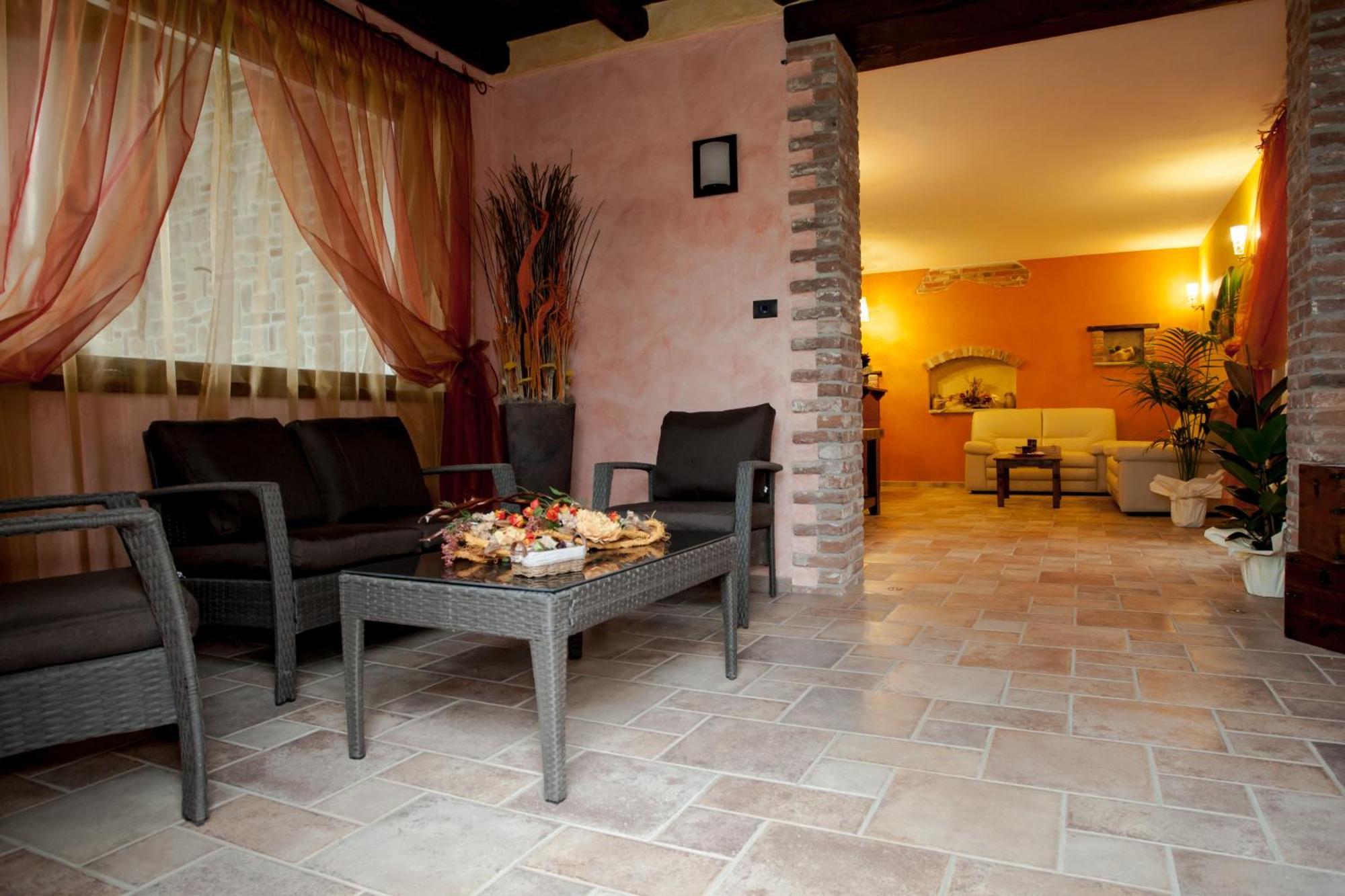 Agriturismo La Dimora Del Contadino 몬도비 외부 사진