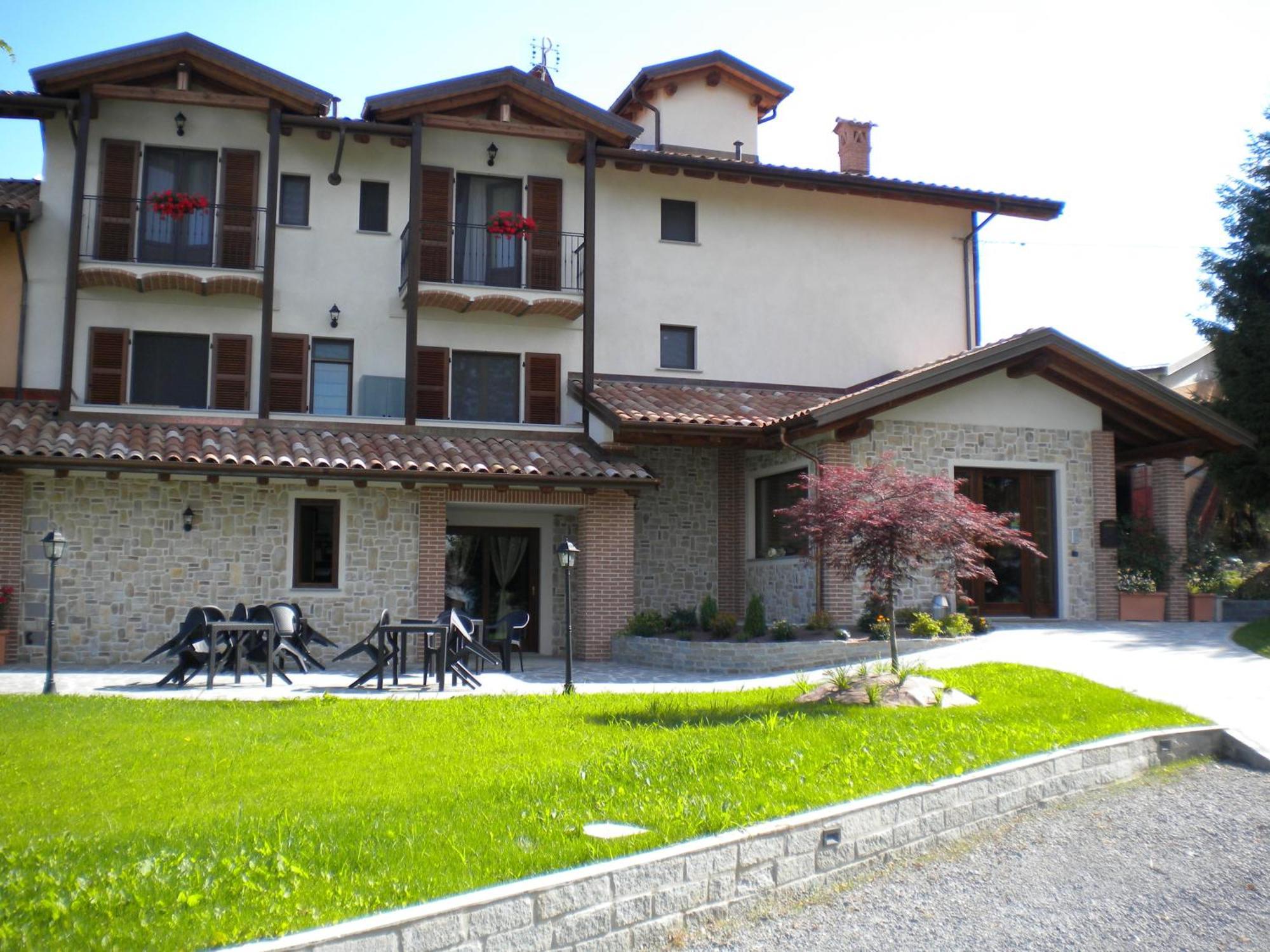 Agriturismo La Dimora Del Contadino 몬도비 외부 사진