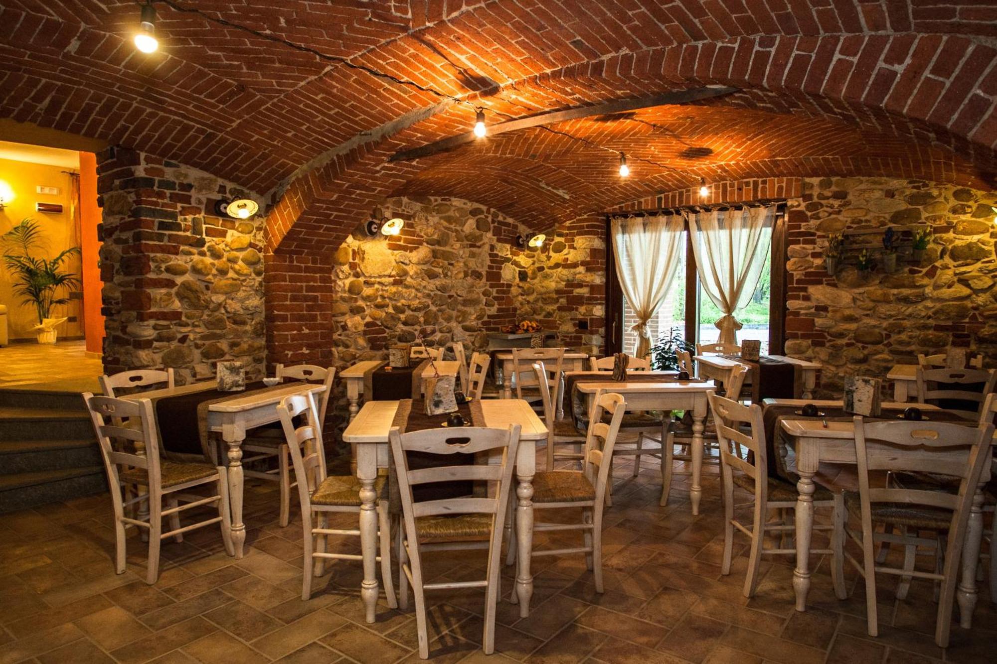 Agriturismo La Dimora Del Contadino 몬도비 외부 사진