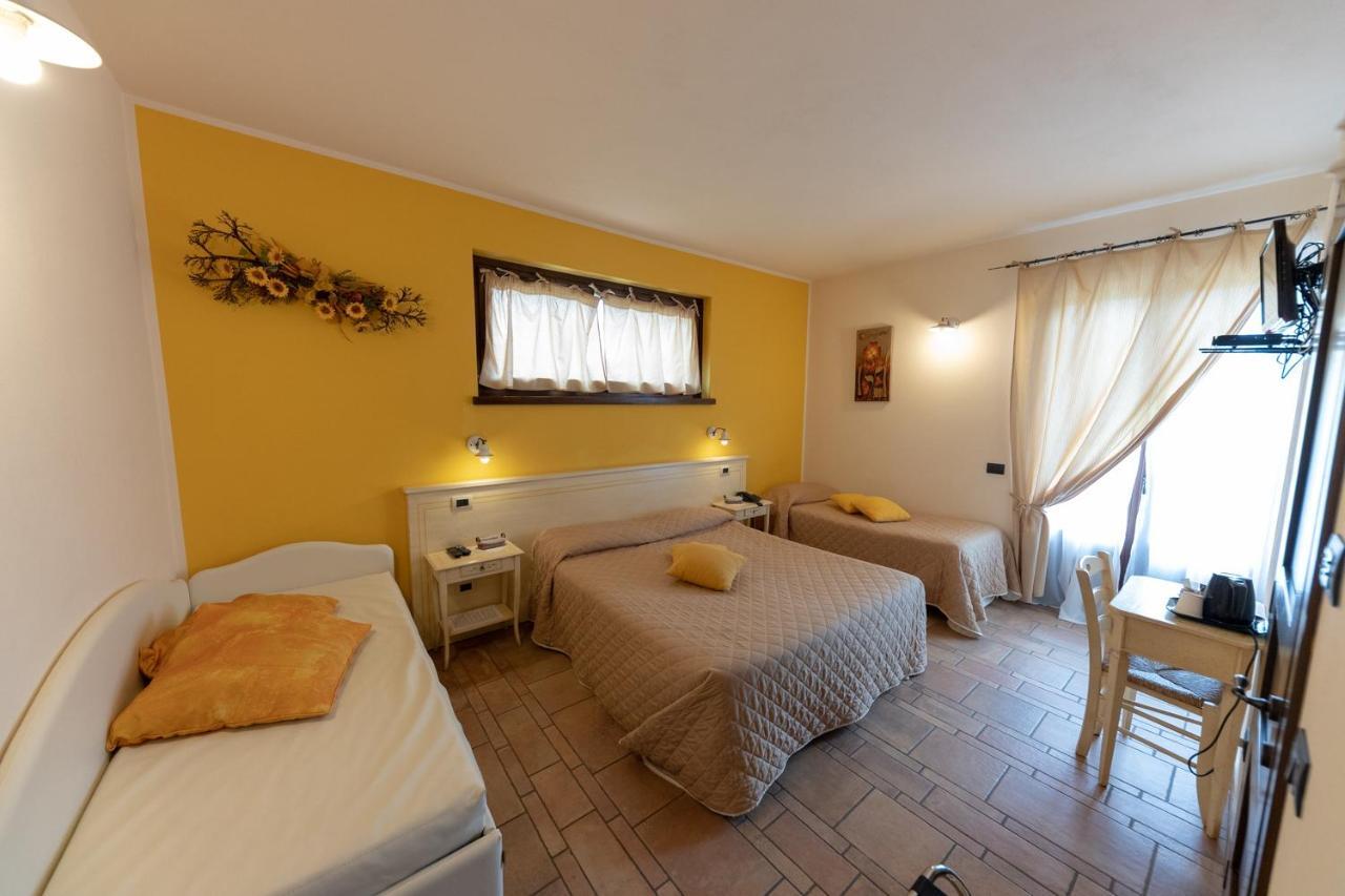 Agriturismo La Dimora Del Contadino 몬도비 외부 사진